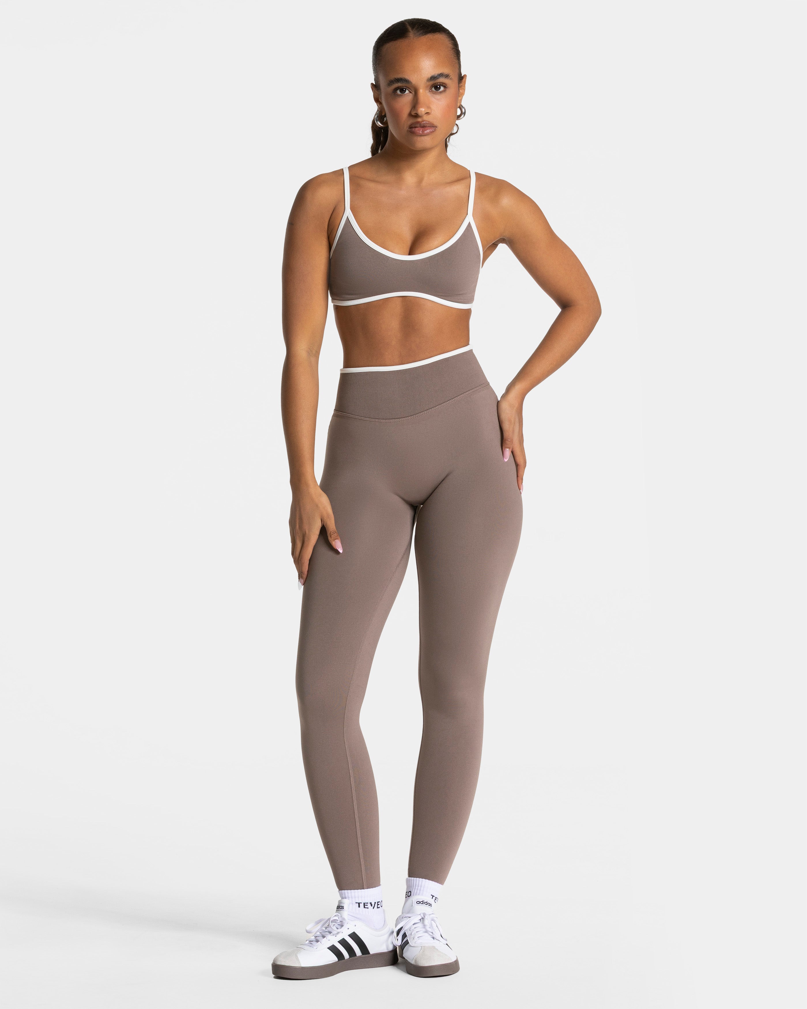 Contrastline Sculpt Scrunch Leggings "Mokka"