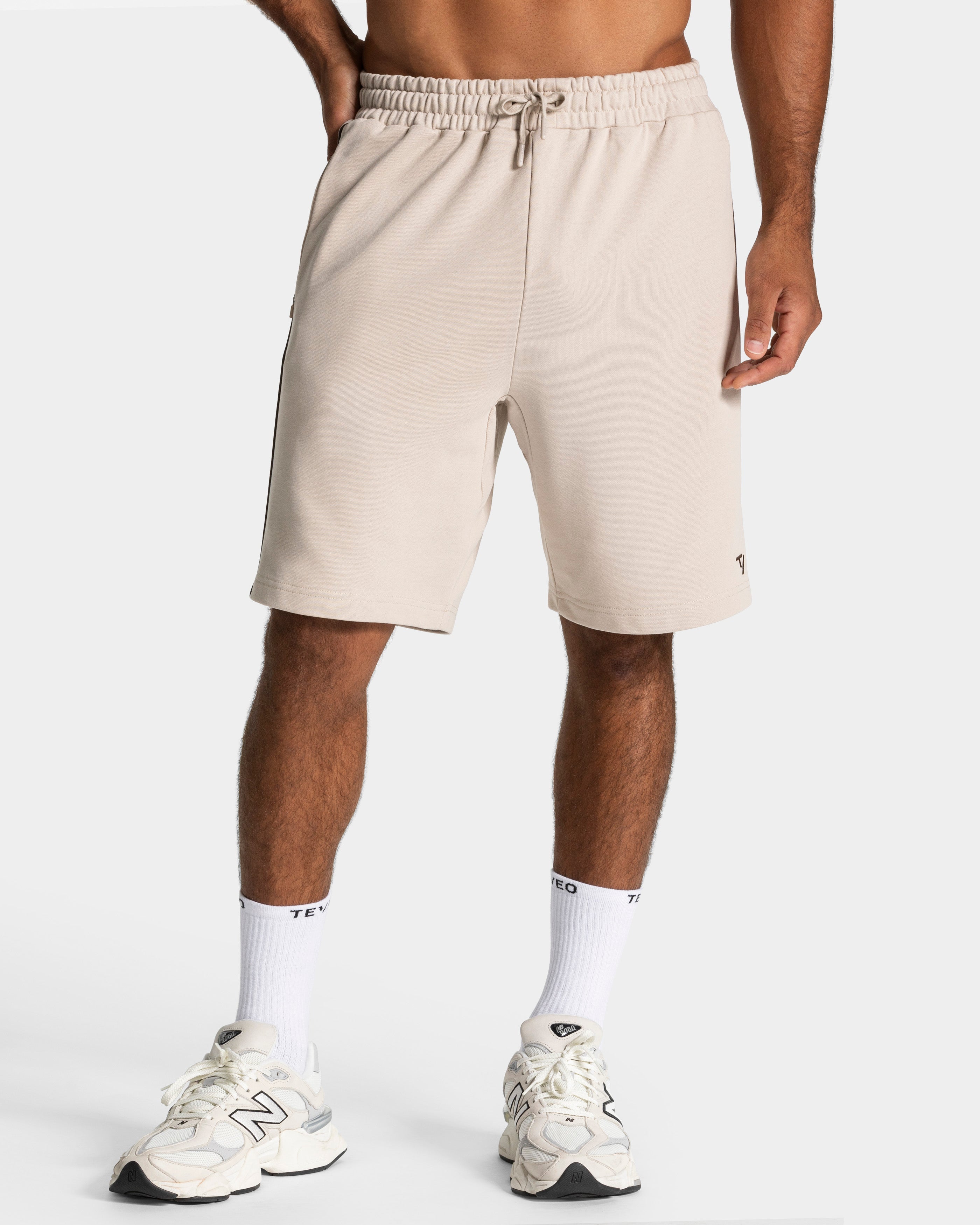 Contrastline Shorts "Cream"