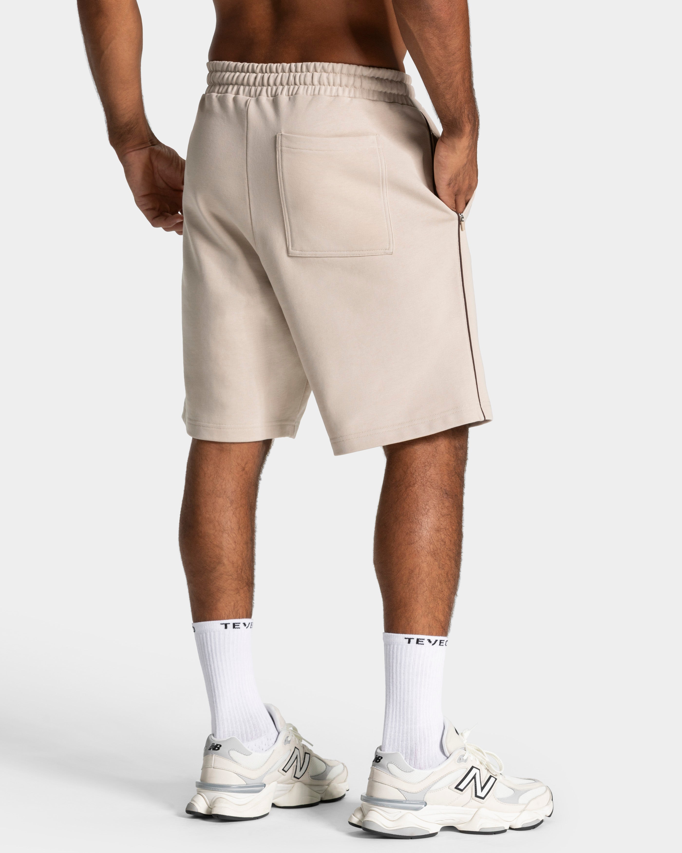 Contrastline Shorts "Cream"