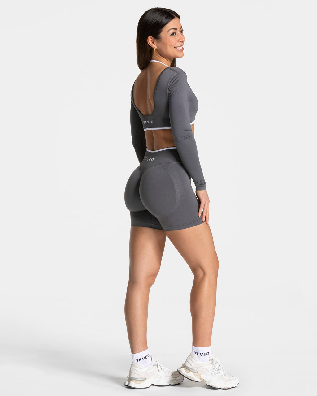 Contrastline Sculpt Scrunch Shorts  "Graphit"