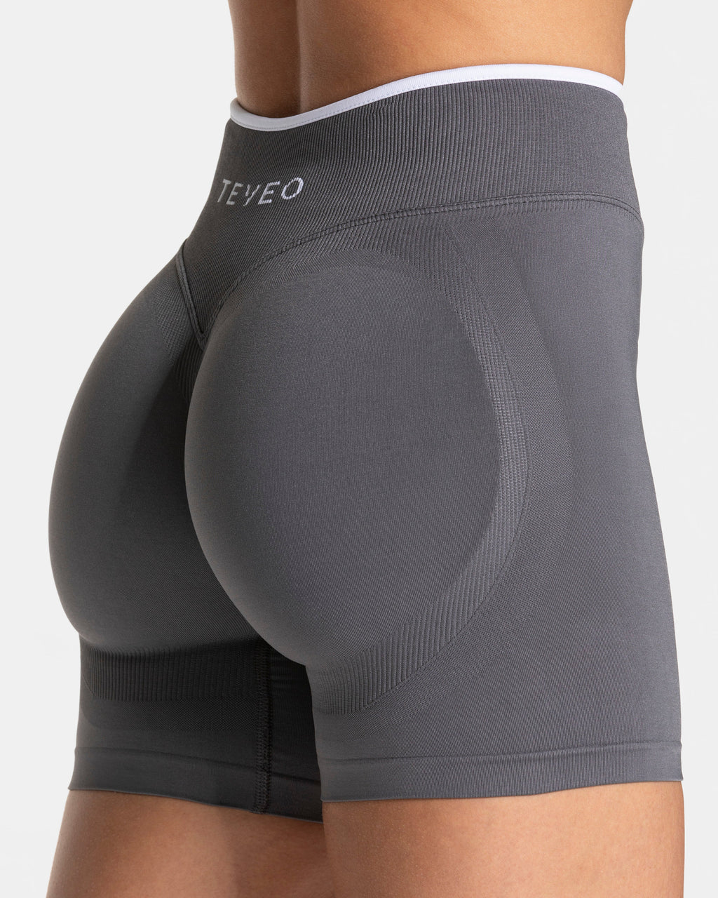 Contrastline Sculpt Scrunch Shorts  "Graphit"