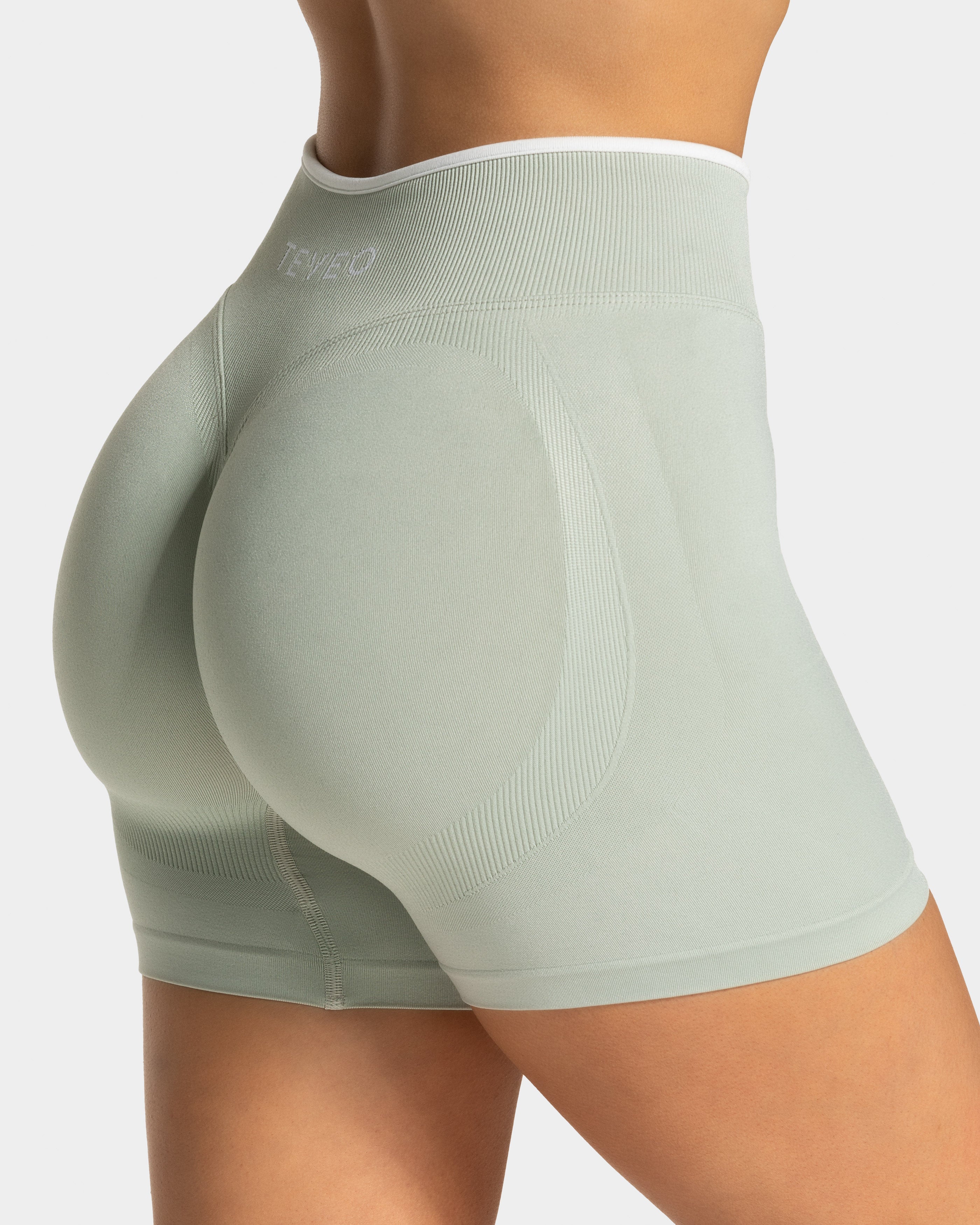 Contrastline Sculpt Scrunch Shorts "Pistachio"
