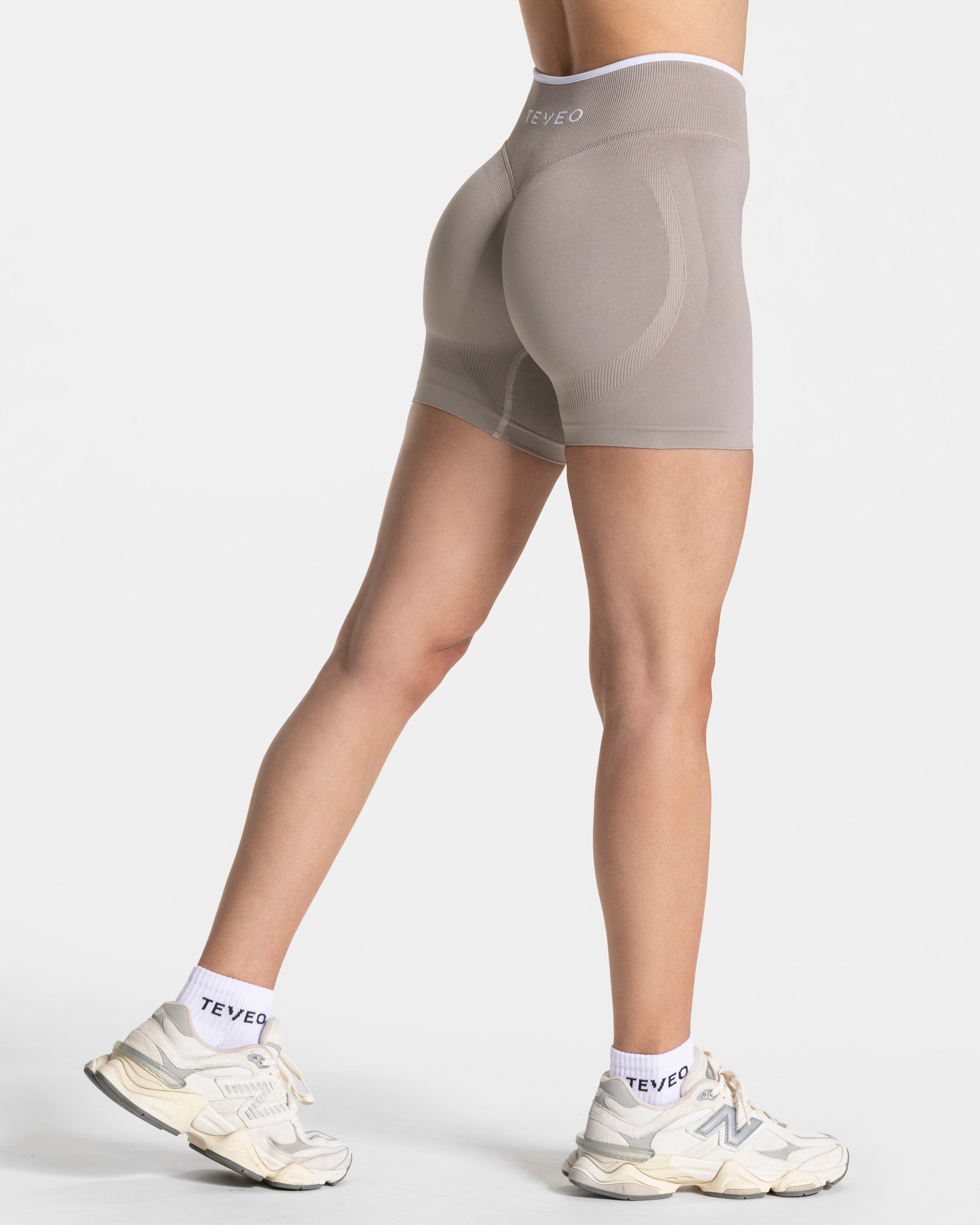 Contrastline Sculpt Scrunch Shorts  "Stone"