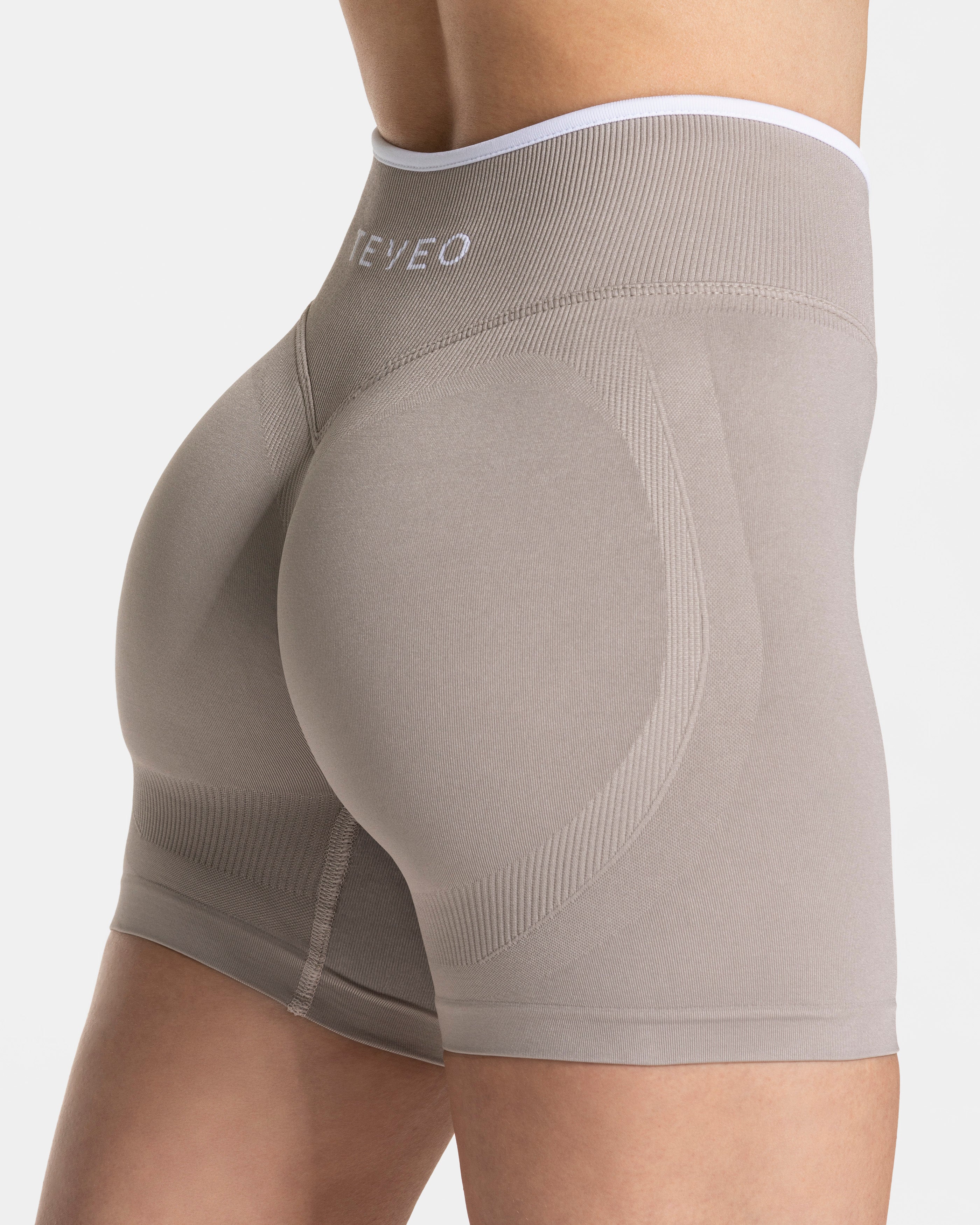 Contrastline Sculpt Scrunch Shorts  "Stone"
