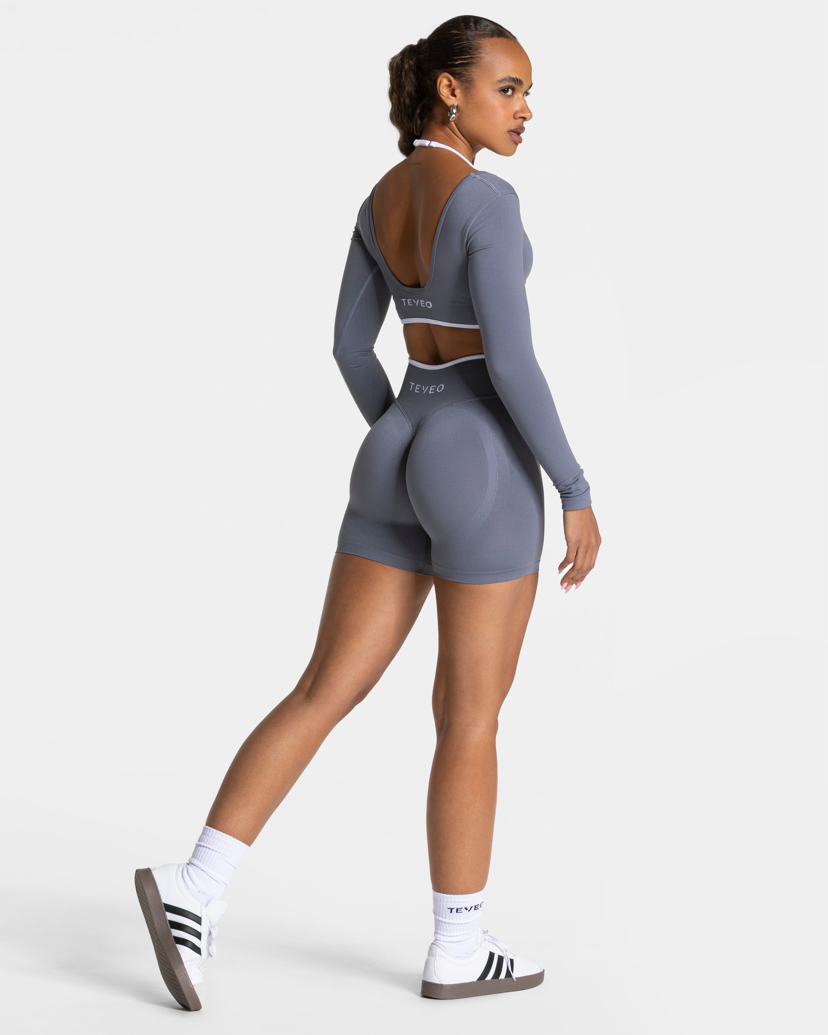 Contrastline Sculpt Scrunch Shorts  "Eisgrau"