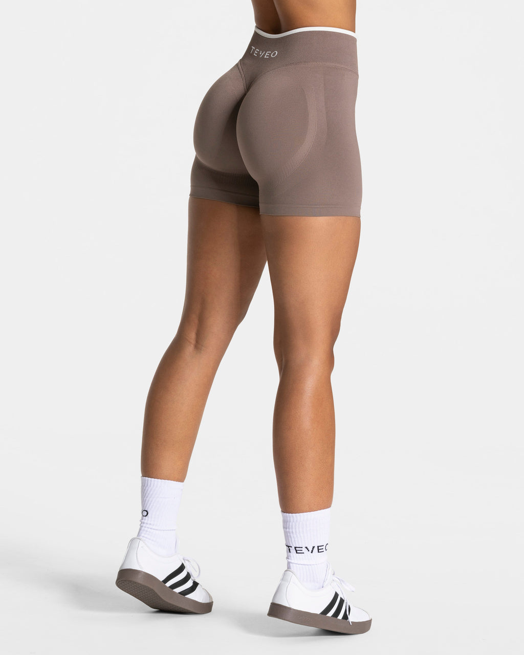 Contrastline Sculpt Scrunch Shorts  "Mokka"