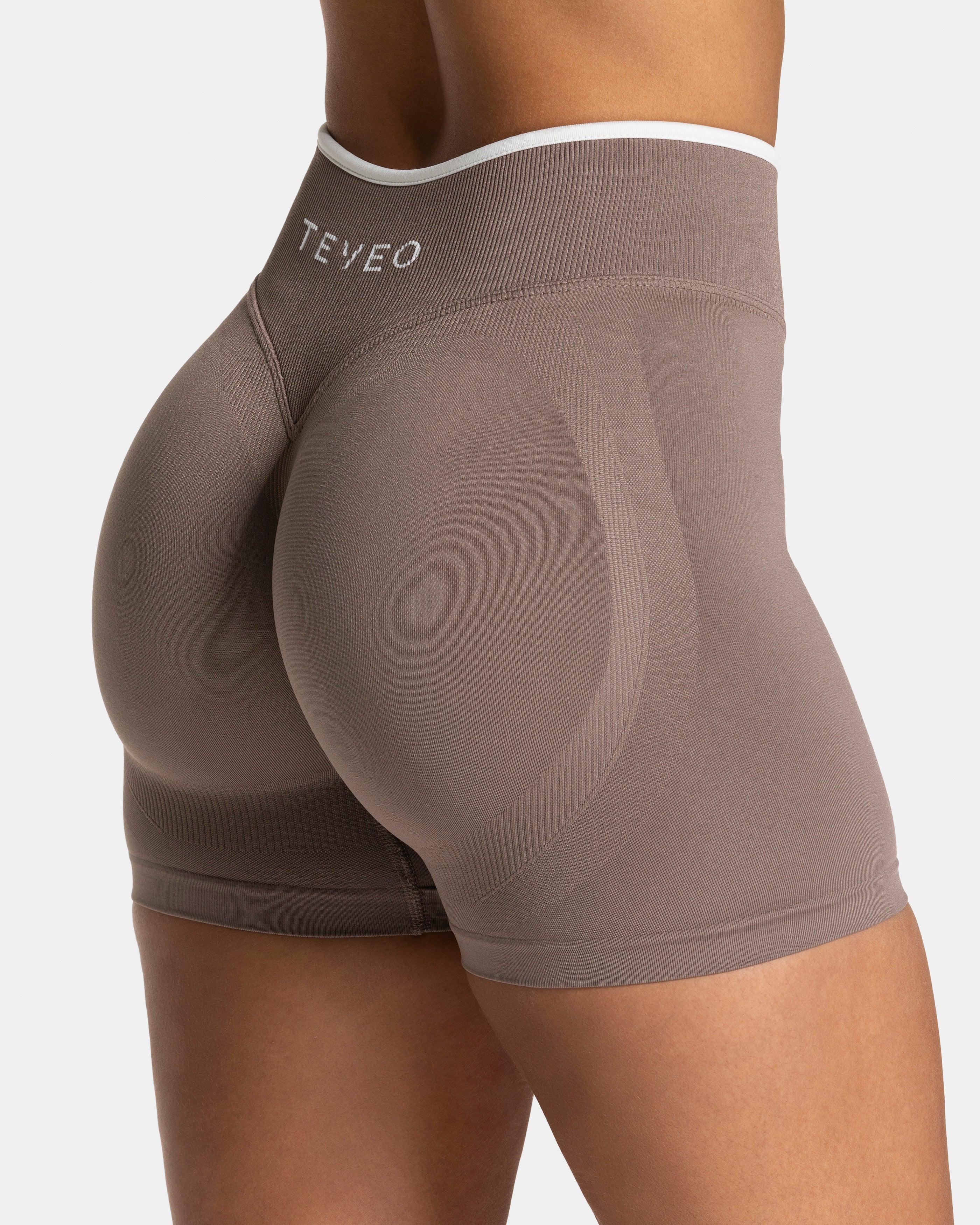 Contrastline Sculpt Scrunch Shorts  "Mokka"
