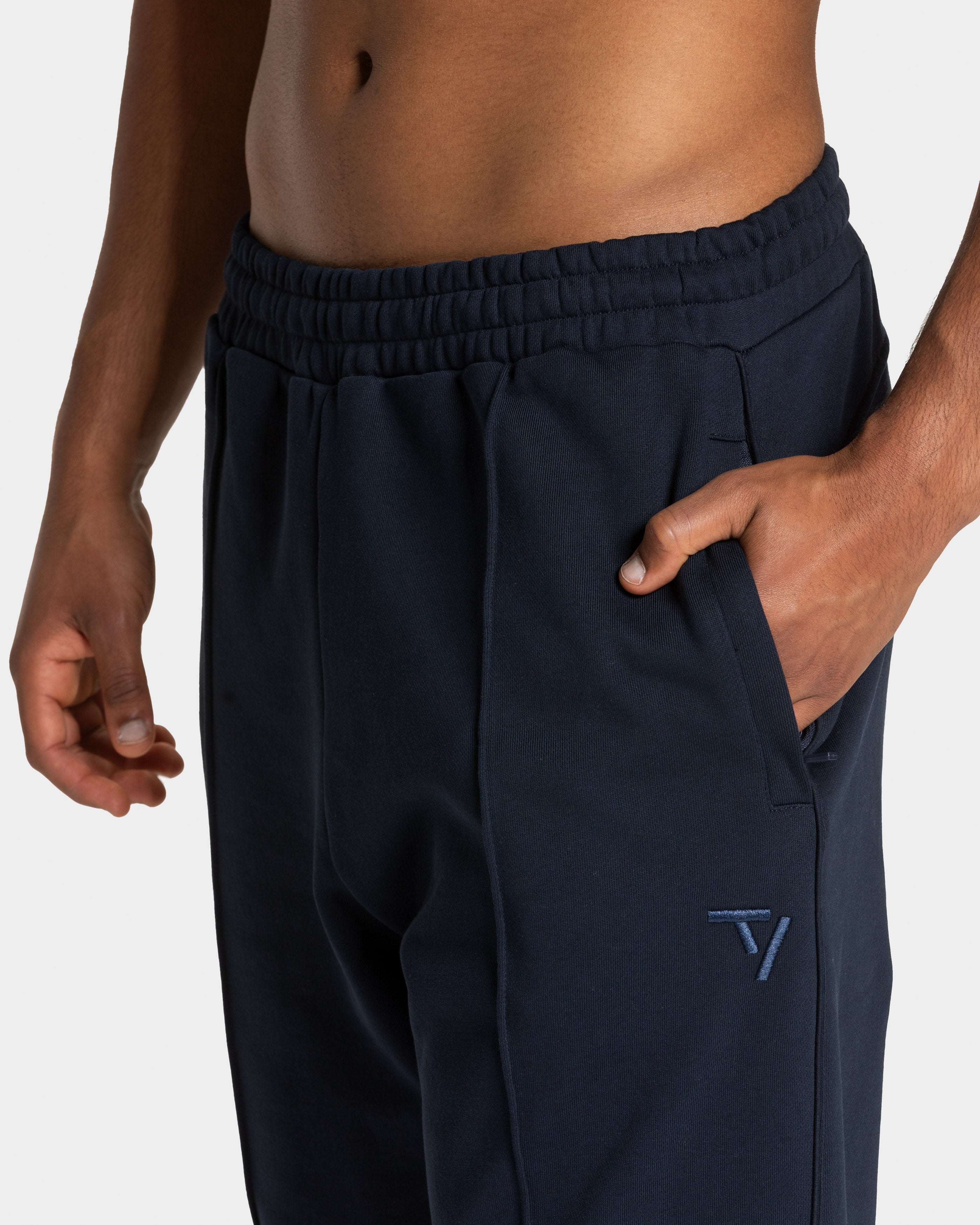 Contrastline Straight Leg Jogger "Midnight"