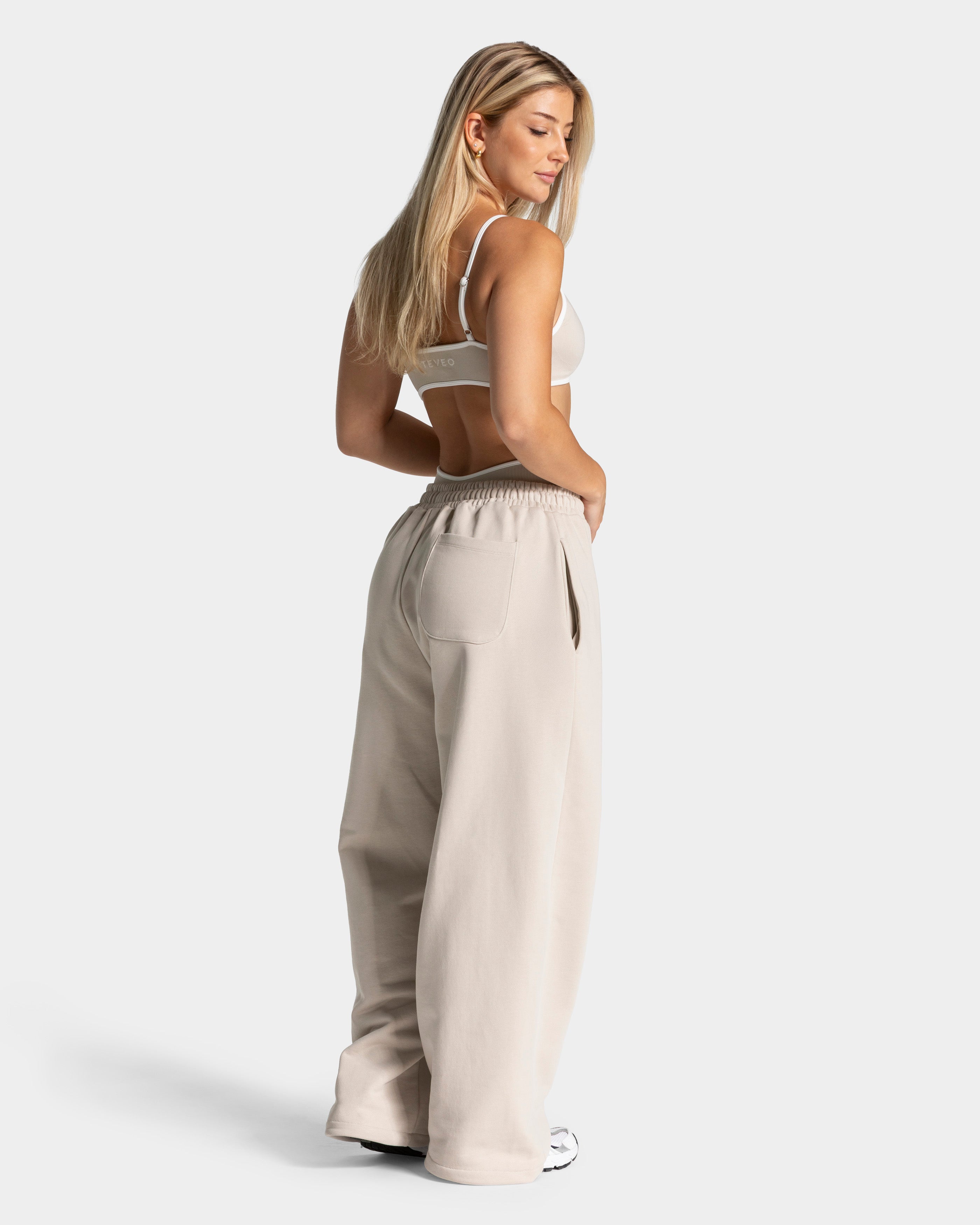 Contastline Wide Leg Jogger "Cream"
