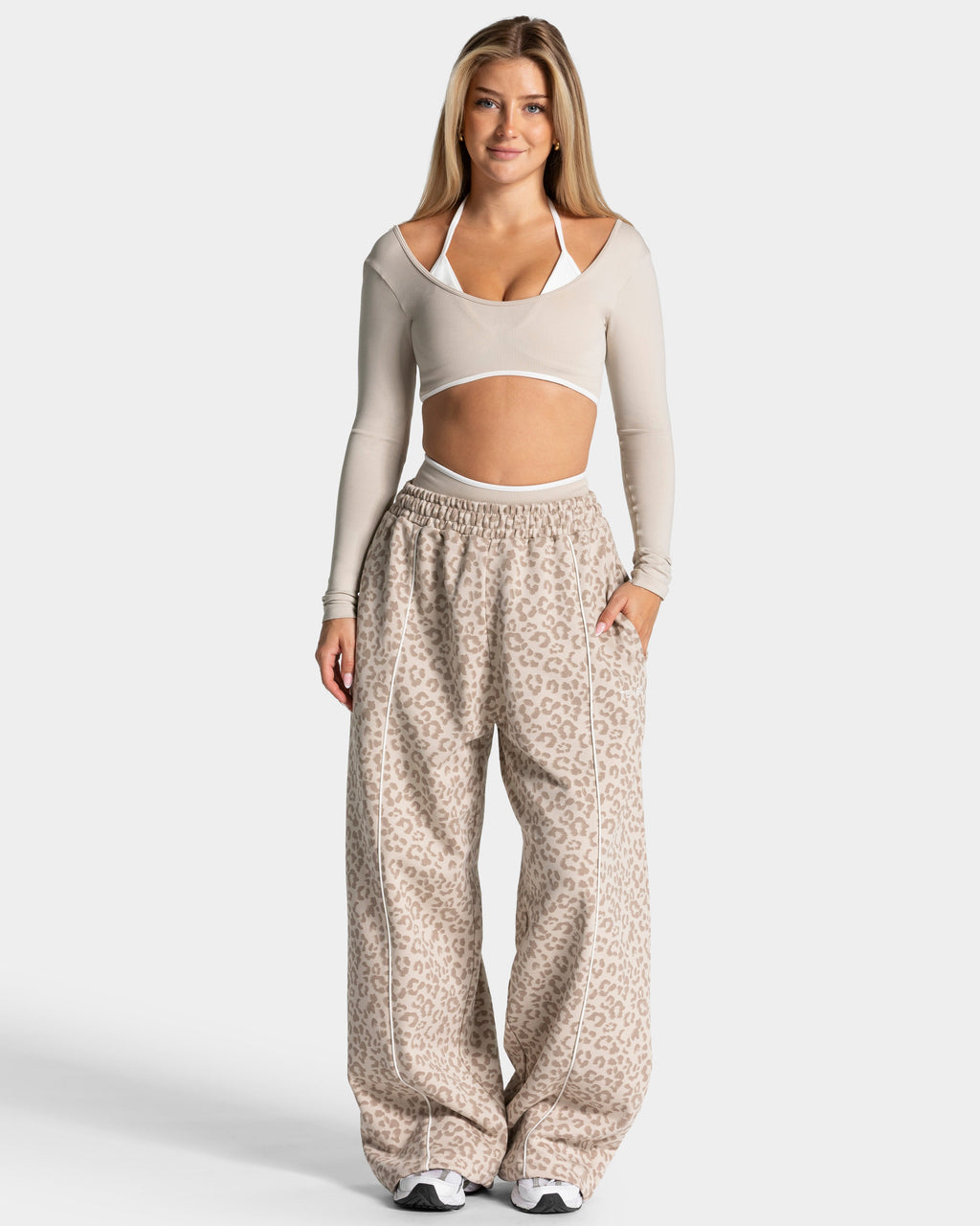 Contrastline Wide Leg Jogger "Leo"