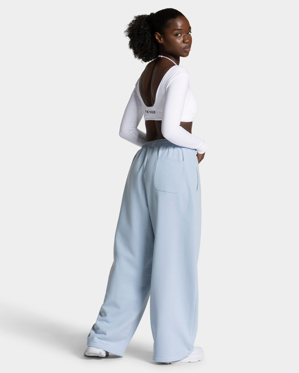 Contrastline Wide Leg Jogger "Babyblau"