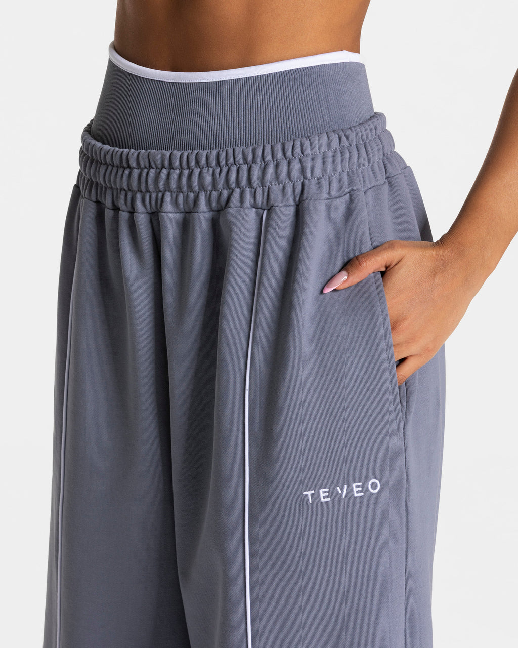 Contrastline Wide Leg Jogger  "Eisgrau"