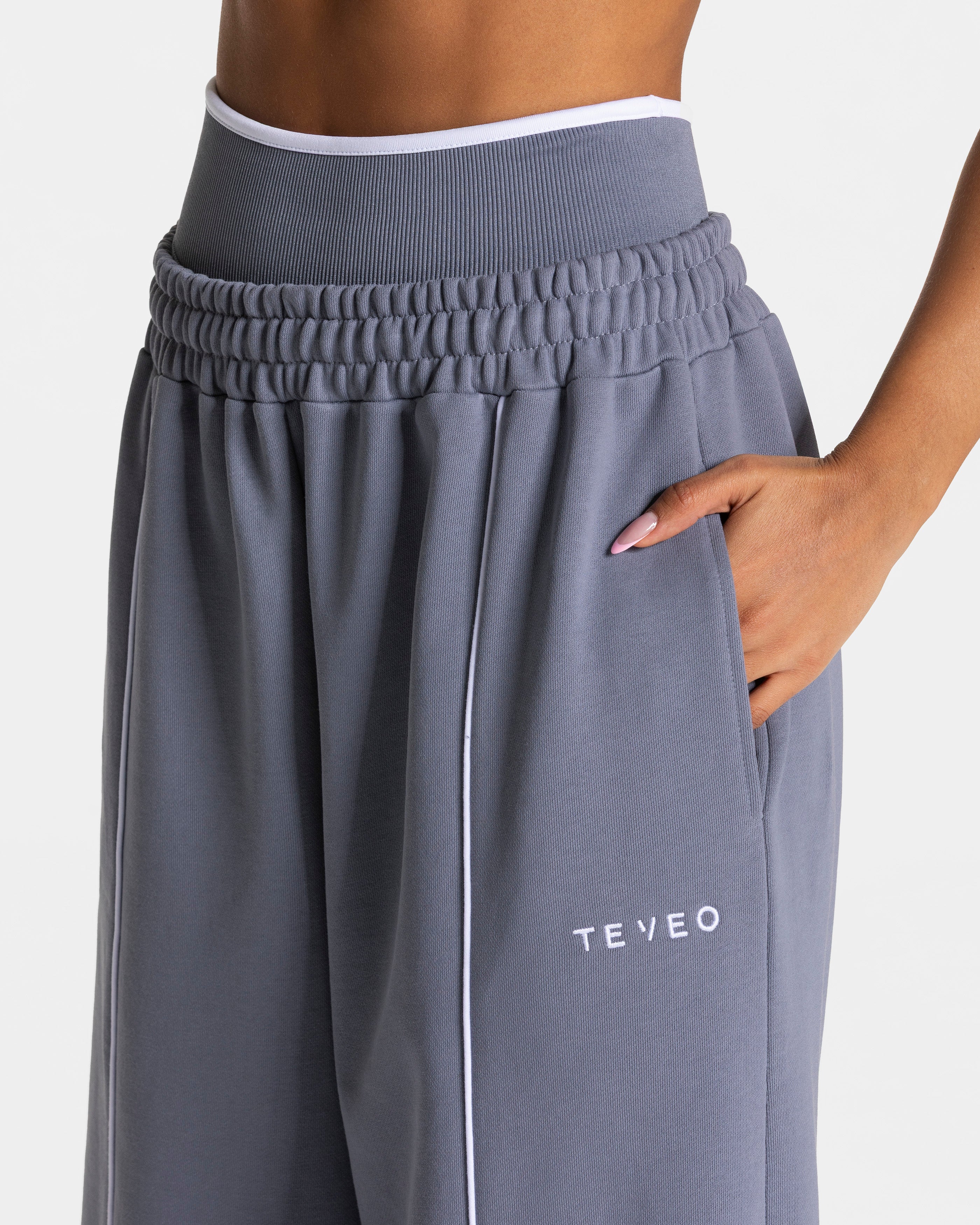 Contrastline Wide Leg Jogger  "Eisgrau"