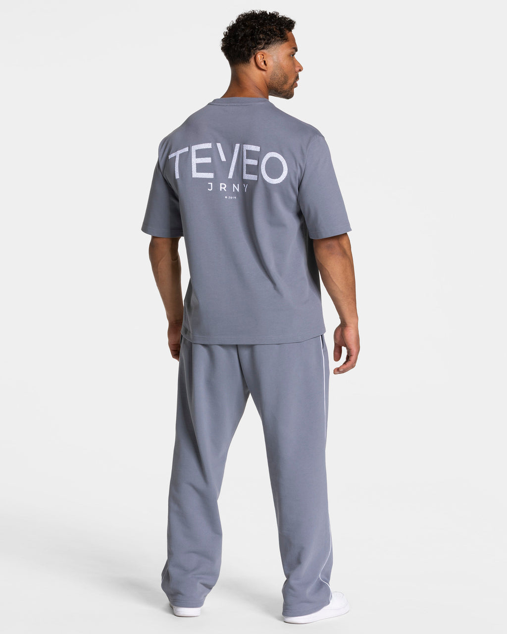 Journey Oversized T-Shirt "Eisgrau"