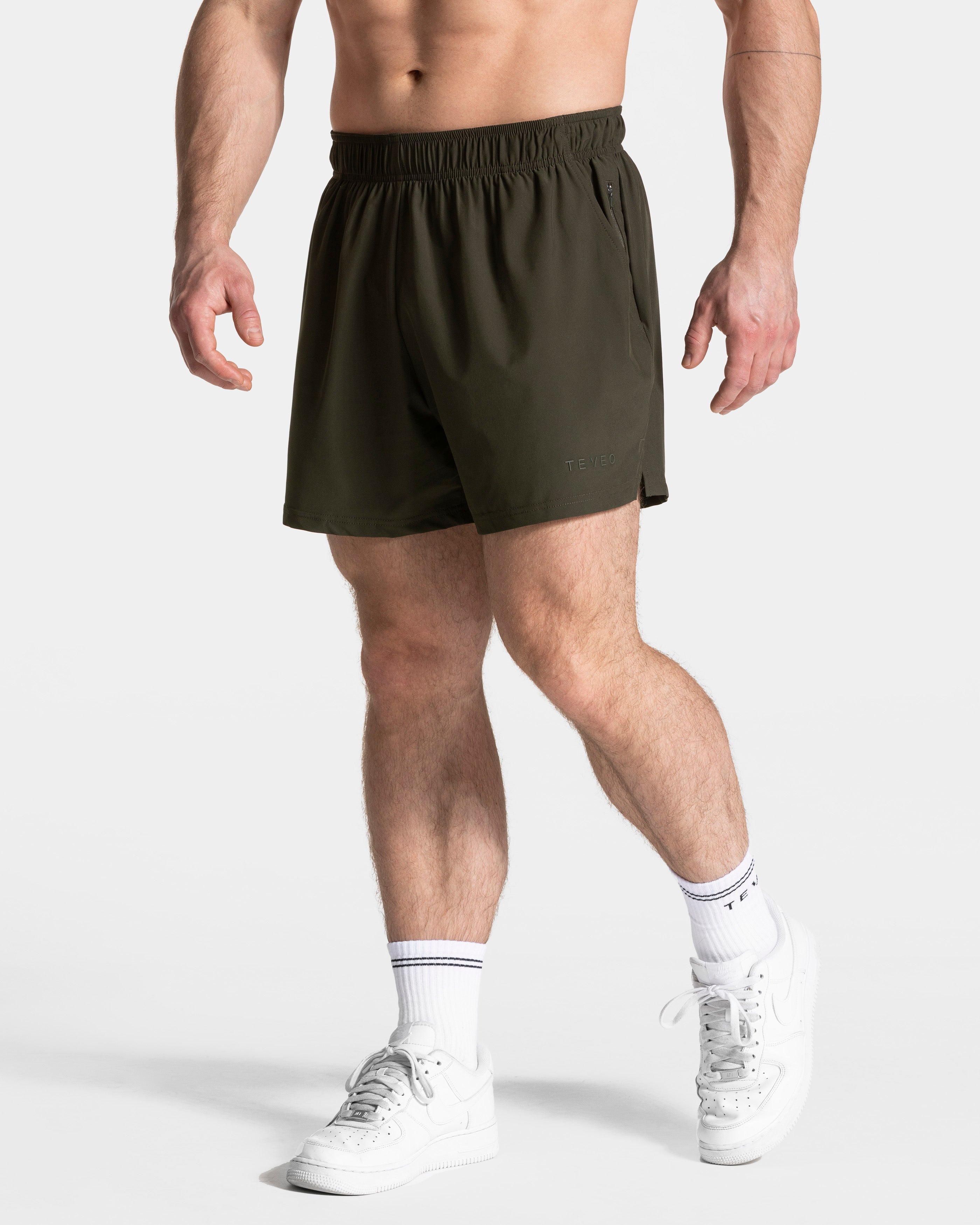 Pace Shorts 5 Inch "Khaki"