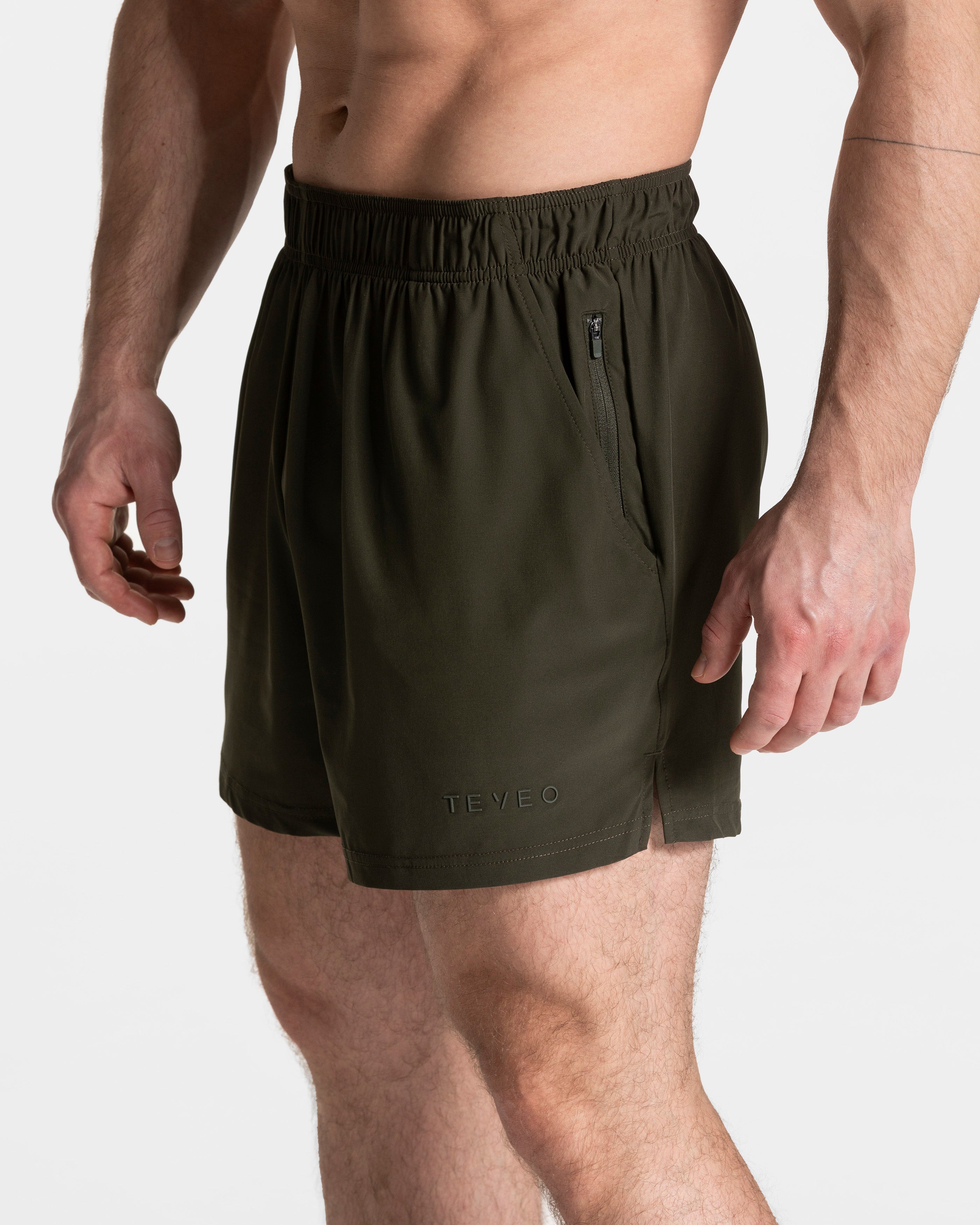 Pace Shorts 5 Inch "Khaki"