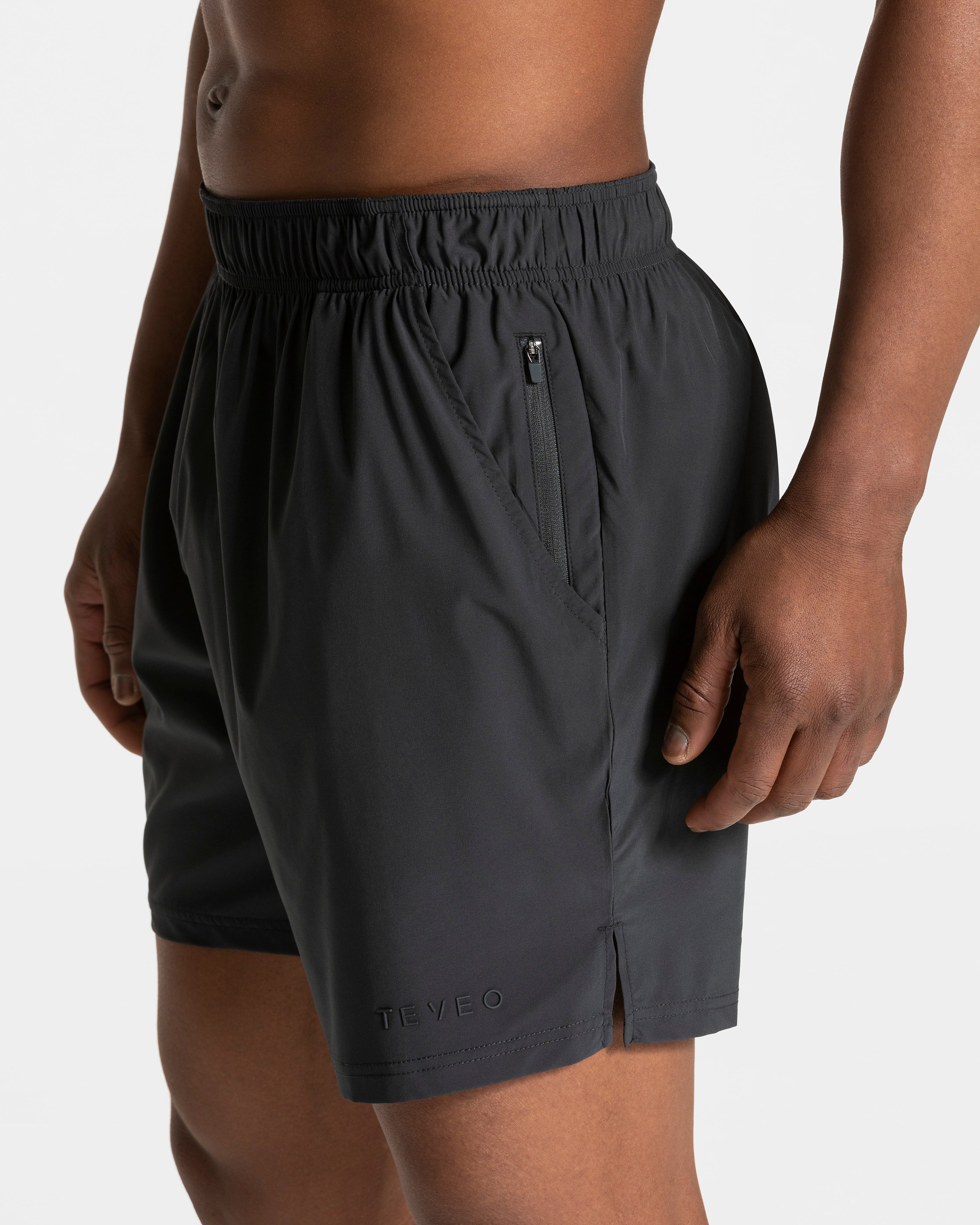 Pace Shorts 7 Inch "Gunmetal"