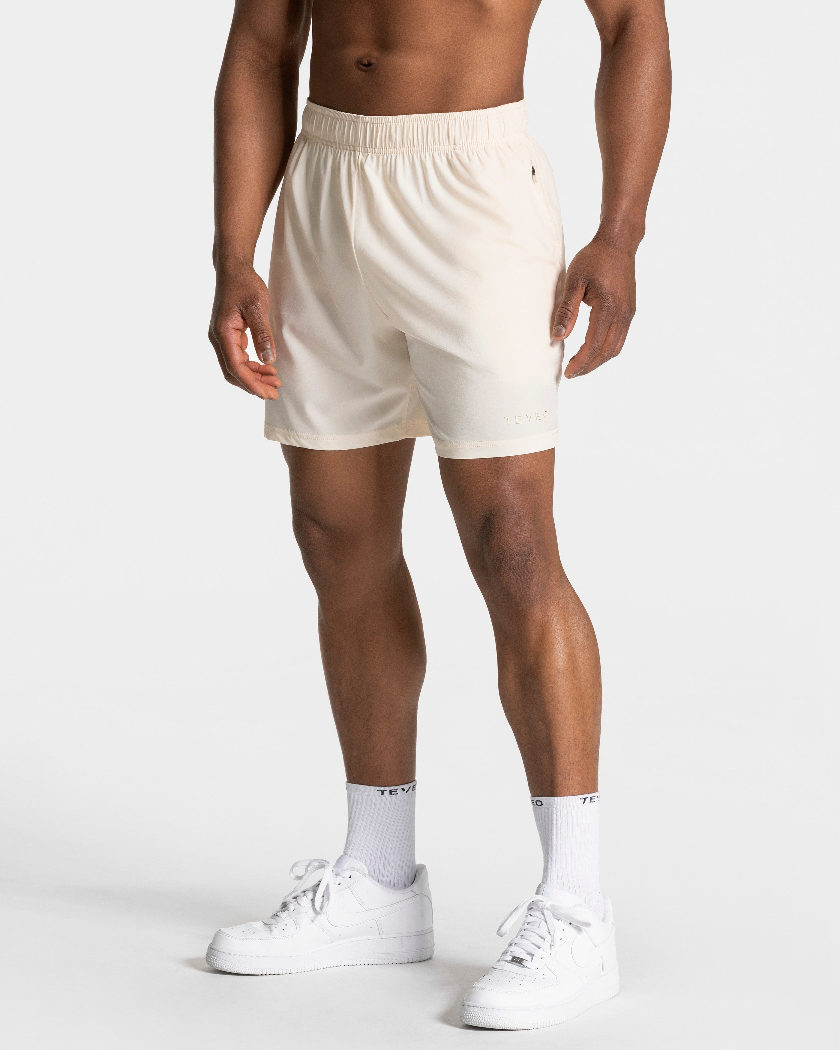Pace Shorts 7 Inch "Off White"