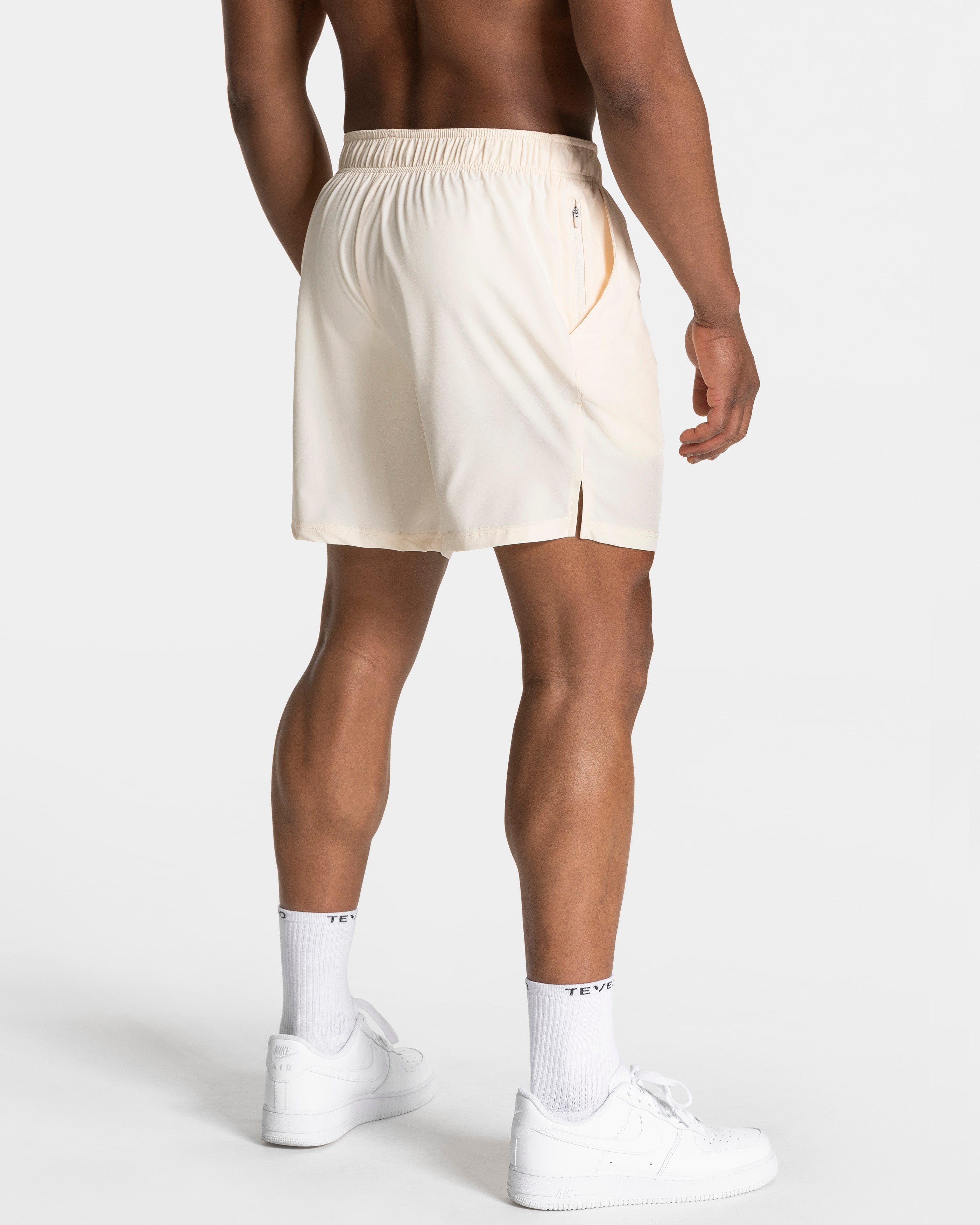 Pace Shorts 7 Inch "Off White"