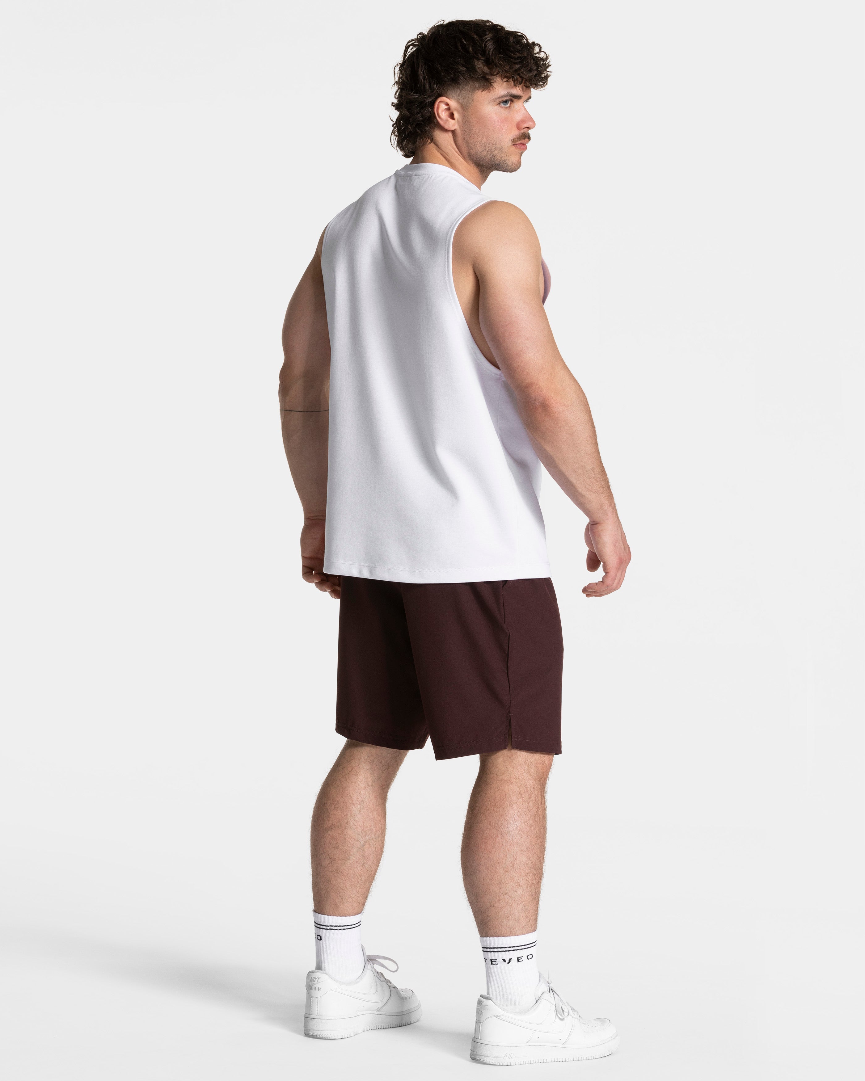 Pace Shorts 9 Inch "Merlot"
