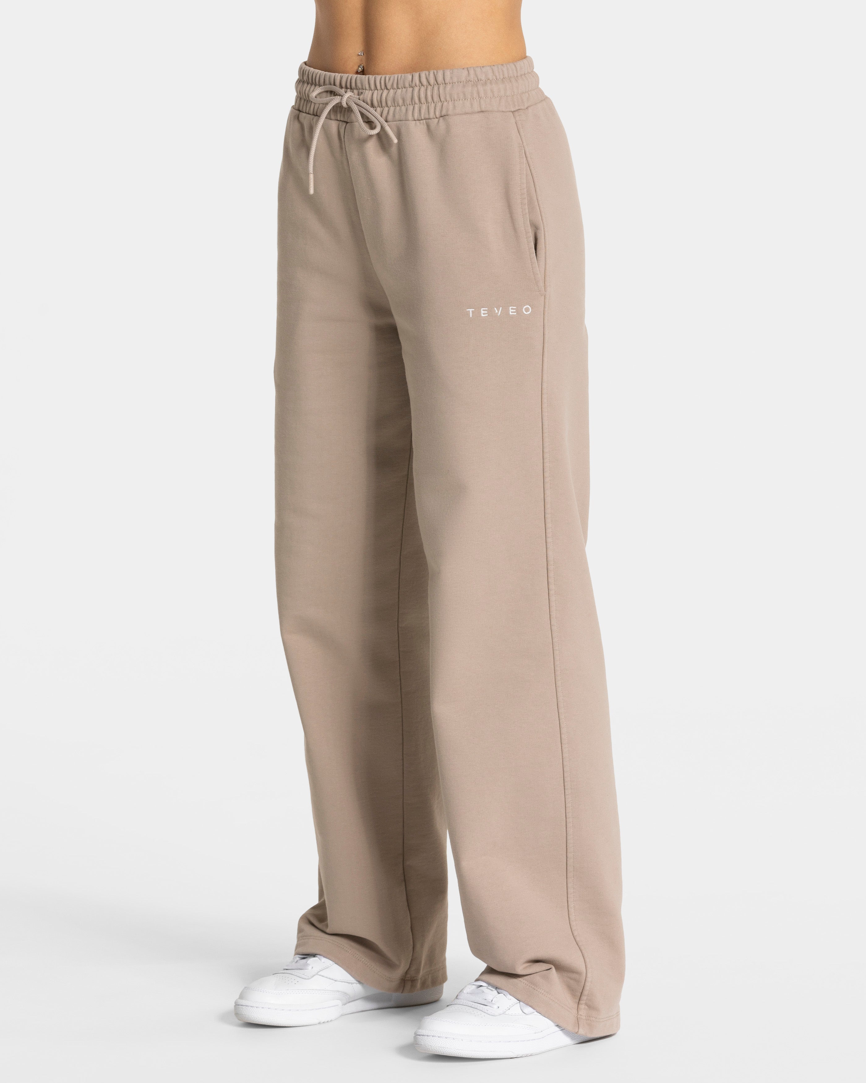 RI’VAIV Straight Leg Jogger "Taupe"