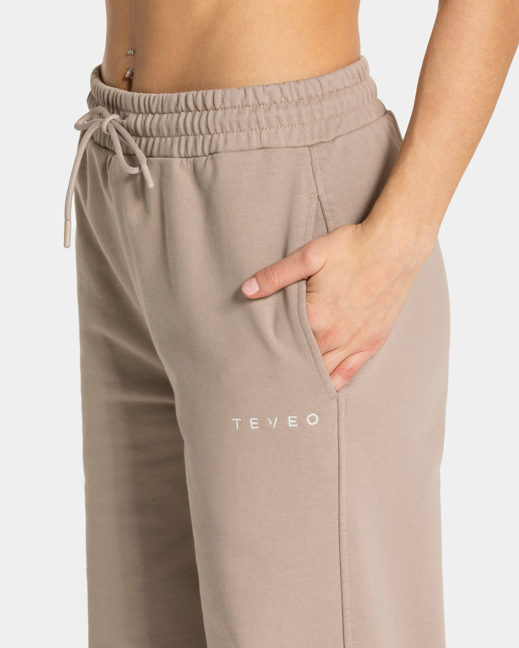 RI’VAIV Straight Leg Jogger "Taupe"
