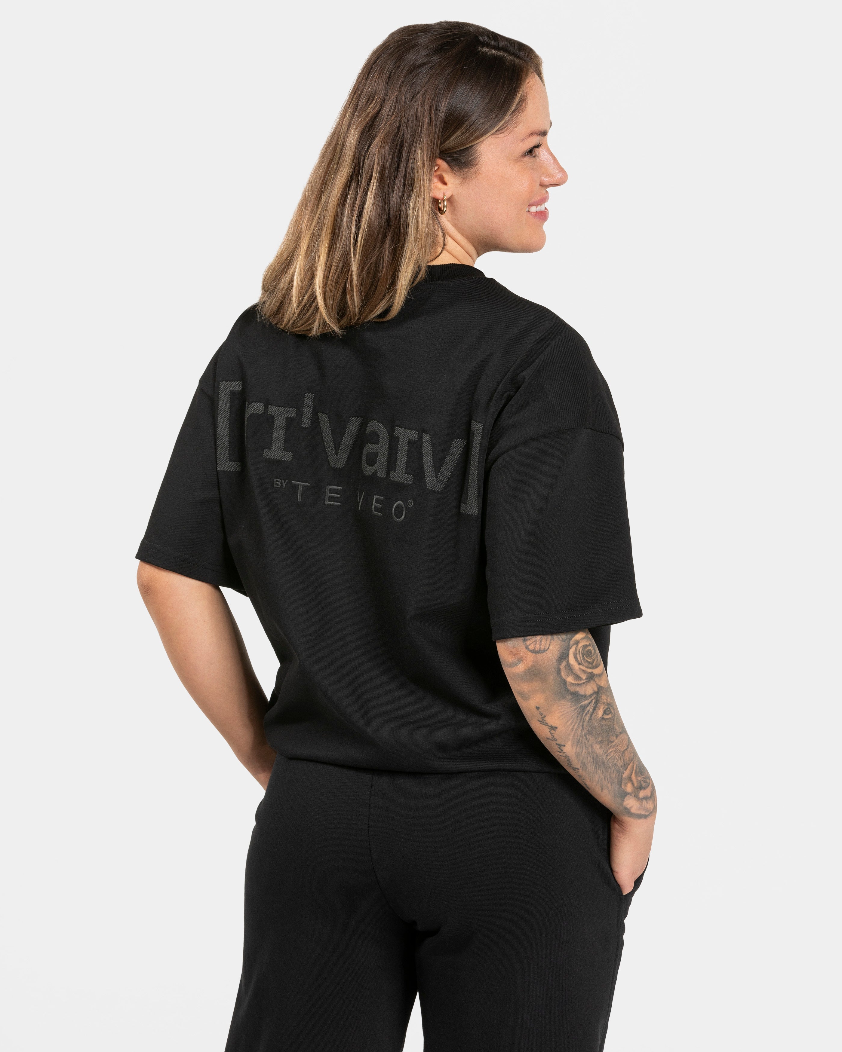 RI’VAIV Oversized T-Shirt "Schwarz"