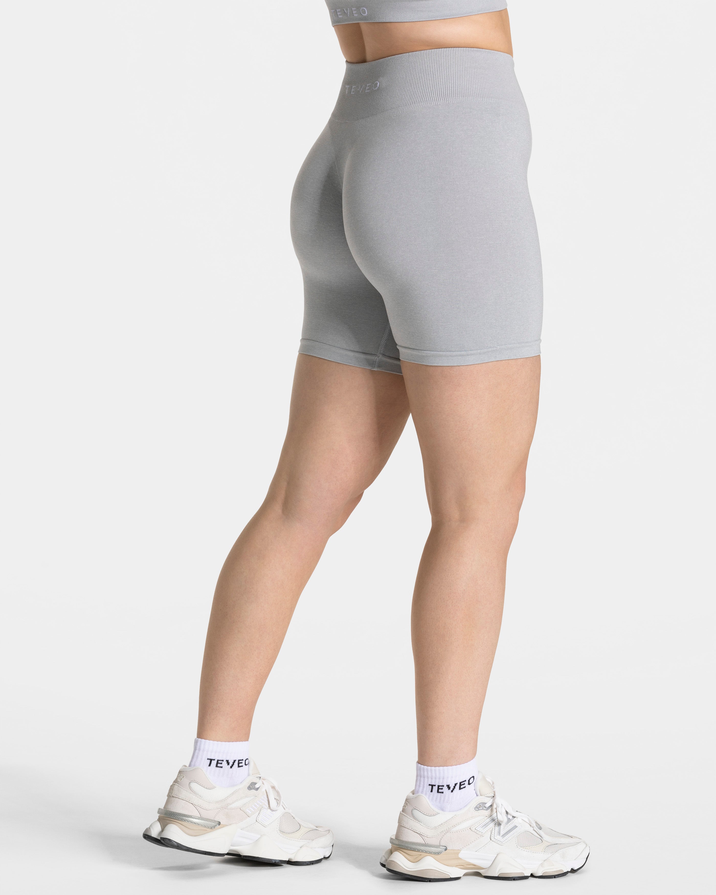 Timeless Pro Covert Scrunch Shorts  "Hellgrau"
