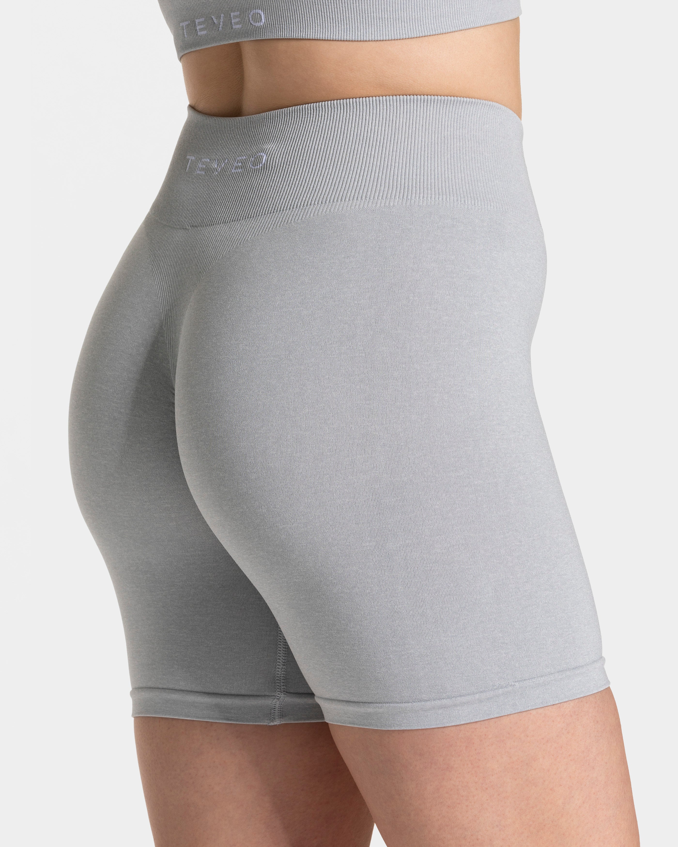 Timeless Pro Covert Scrunch Shorts  "Hellgrau"