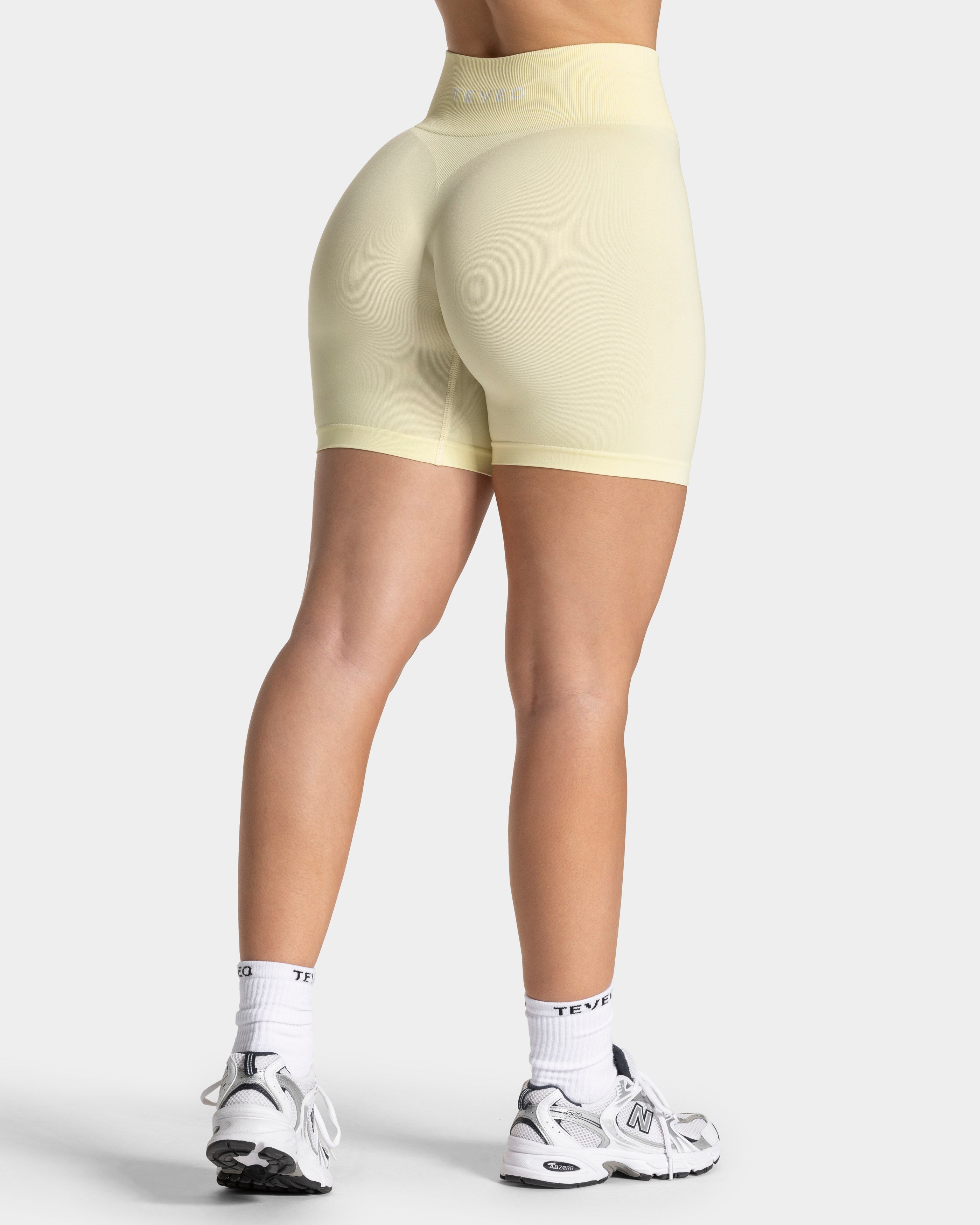 Timeless Pro Shorts "Butter Yellow"