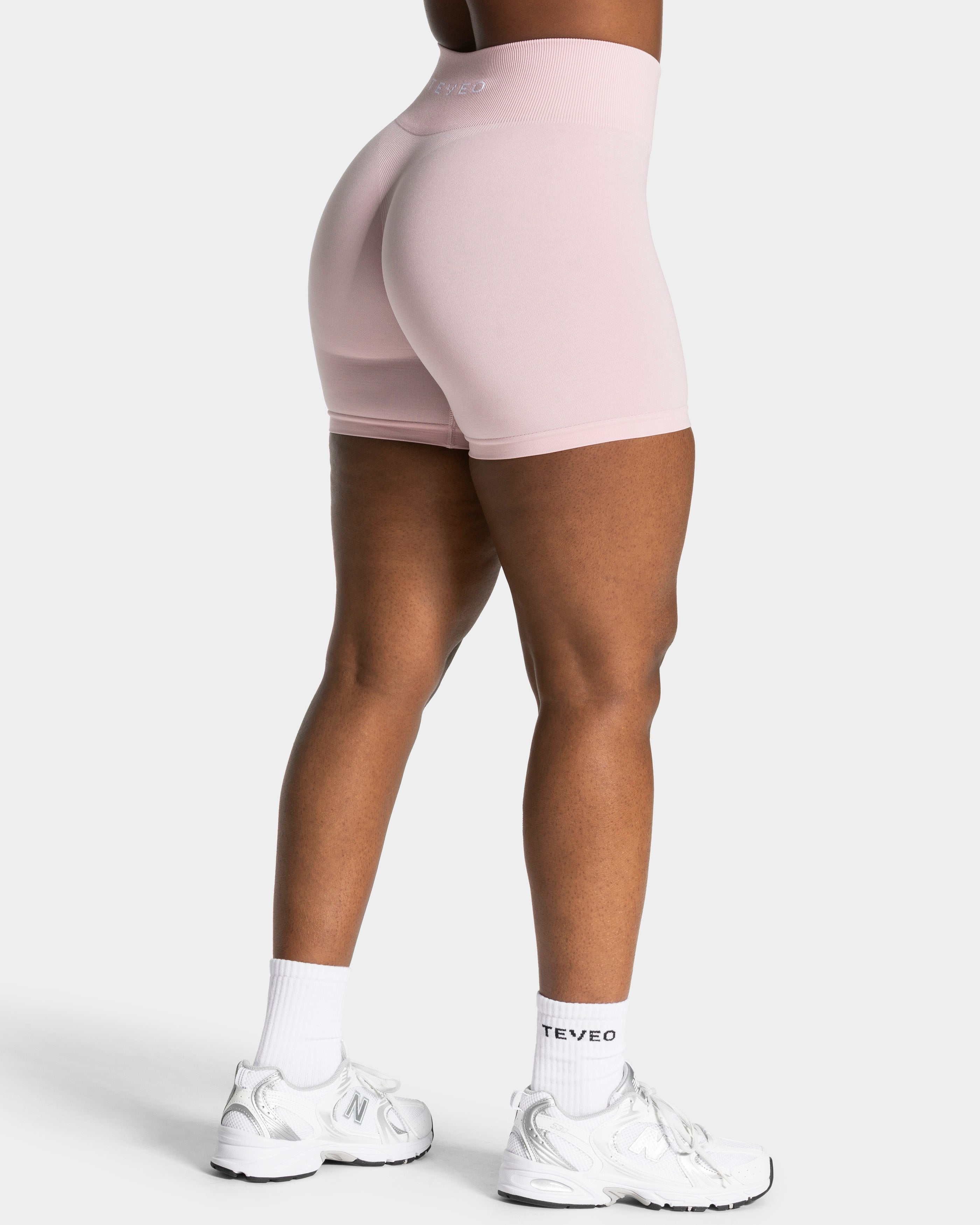 Timeless Pro Covert Scrunch Shorts "Rosa"