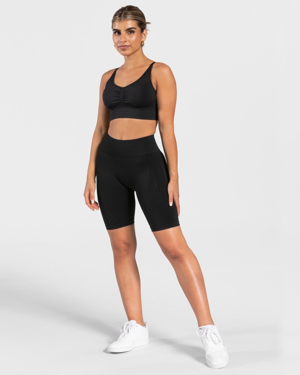 Charming Scrunch Shorts "Schwarz"